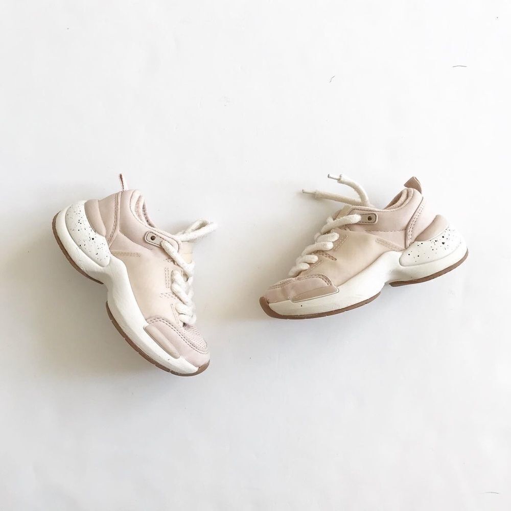 Zara nude lace up sneakers GUC size 26(9.5)
